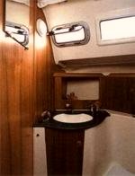 The toilet/wc (heads) of the Jeanneau Sun Odyssey 32 sailing yacht. Image courtesey & with permission of Chantiers Jeanneau S.A.