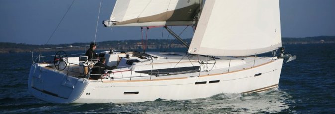 Jeanneau 439 sailing yacht available from Greek Sails for flotilla holidays & bareboat yacht charter from Poros, Greece. Image courtesey & with permission of Chantiers Jeanneau S.A.